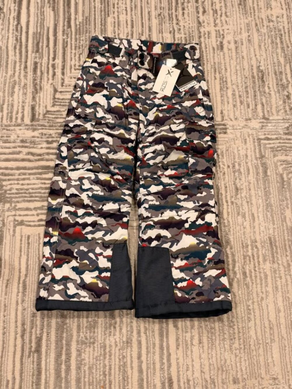 NEW Arctix kids youth XS 6/7 Camo Cargo Insulated Snow pants.